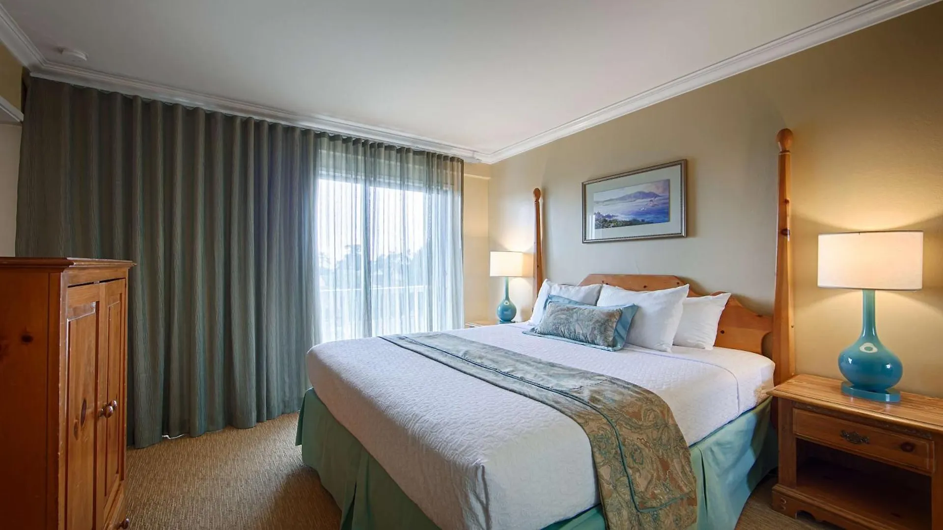 5 Hotels Near Monterey Symphony for Easy Coastal Access