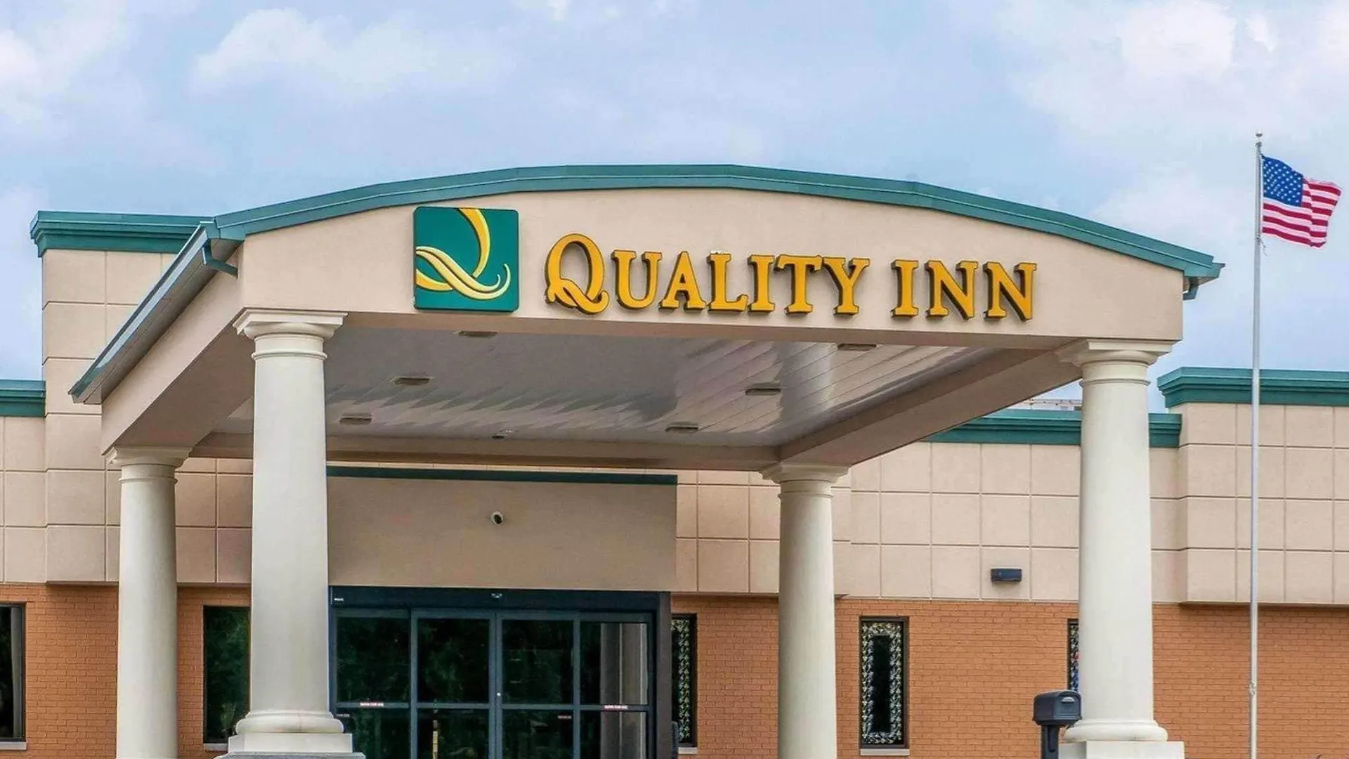 4 Romantic Hotels in Indiana Smart Couples Book