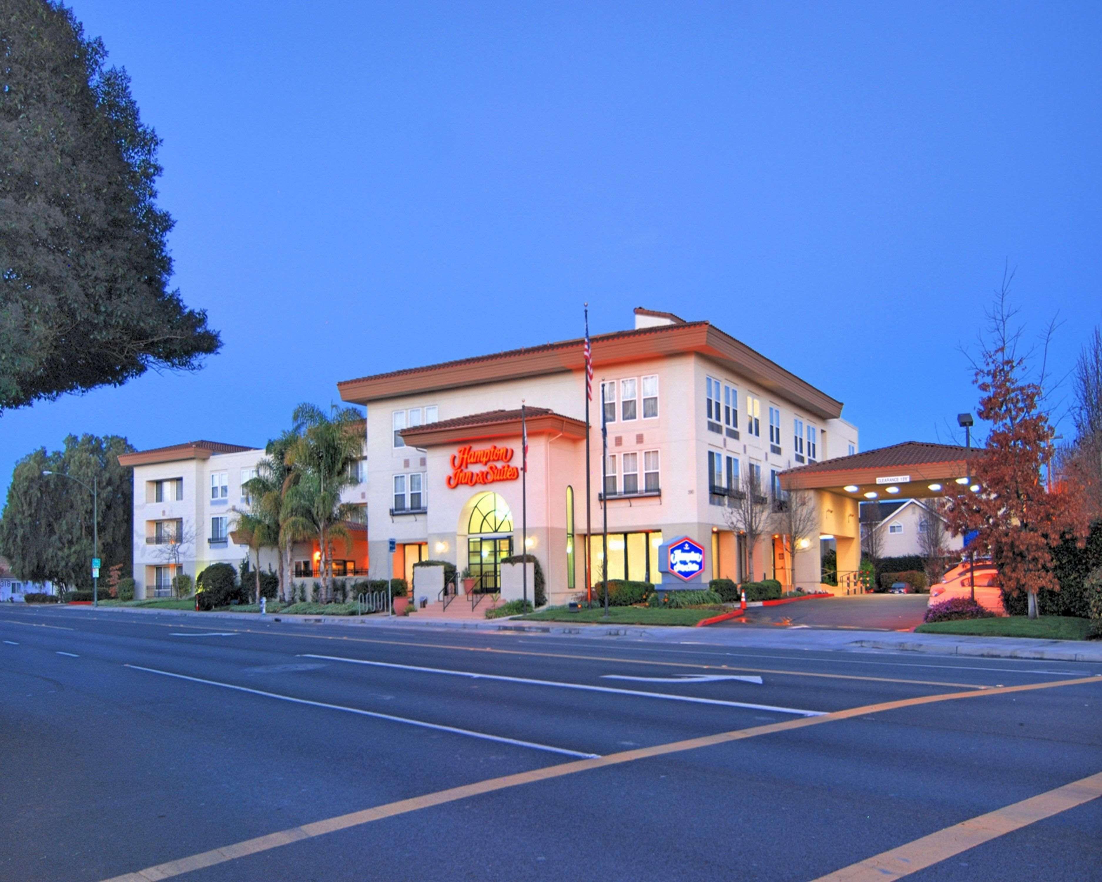 8 Smart Business Hotels Near Intel Museum Worth Booking